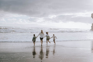 Top tips for getting your kids to engage on a family photoshoot with Auckland family photographer